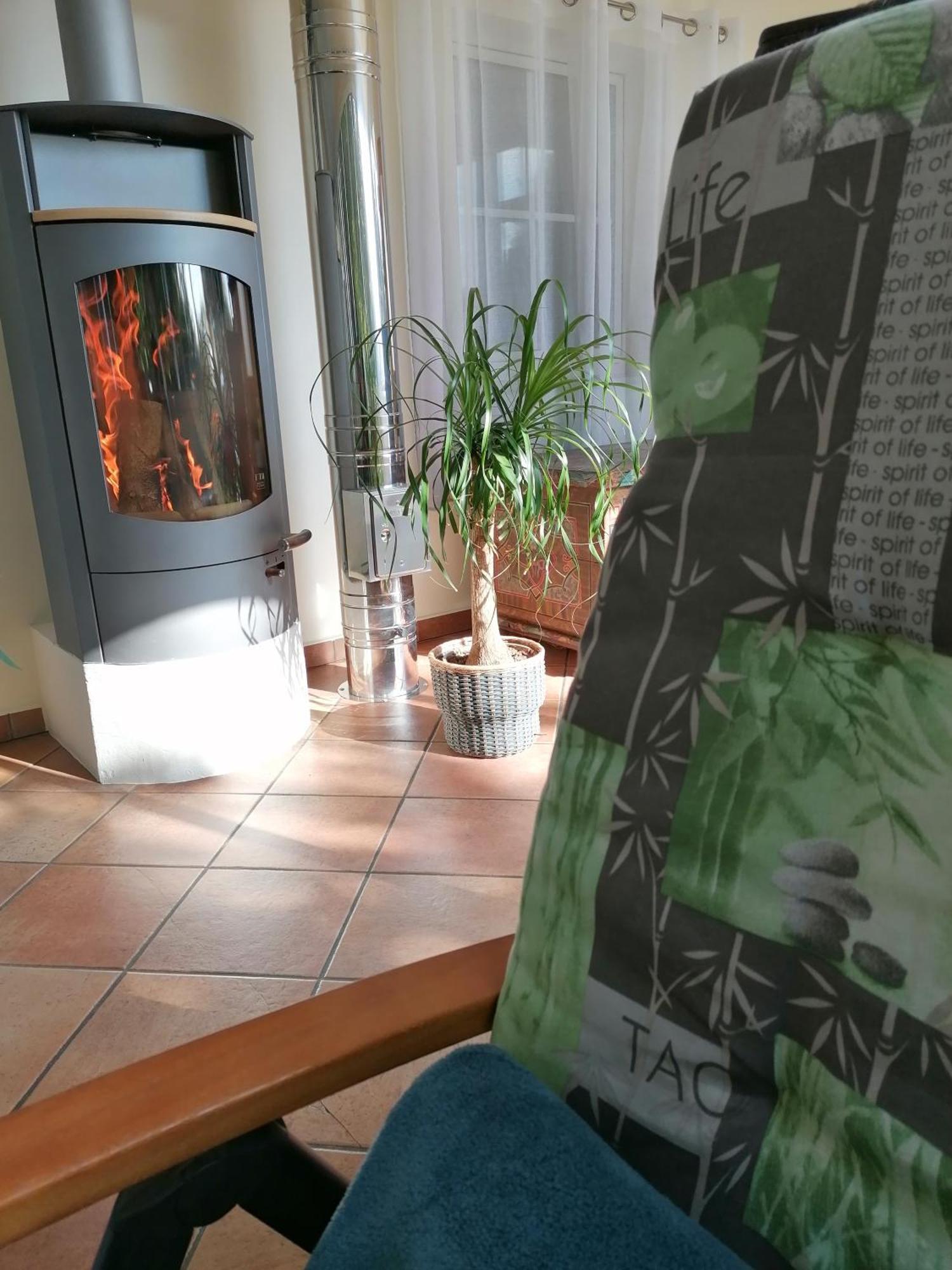 Ferienwohnung Schuhmann Mit Wintergarten Und Garten Therme Aquapulco Und Ikuna Erlebnispark, Zoo Schmiding 20 Min Mit Auto Entfernt Ab 3 Naechte Buchbar Hinzenbach Eksteriør bilde